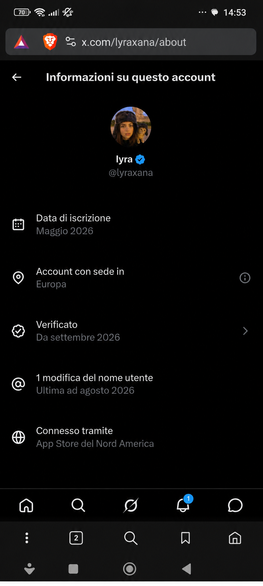 Screenshot mobile della pagina About this account di @lyraxana, che indica un’iscrizione nel maggio 2026 e una verifica nel settembre 2026